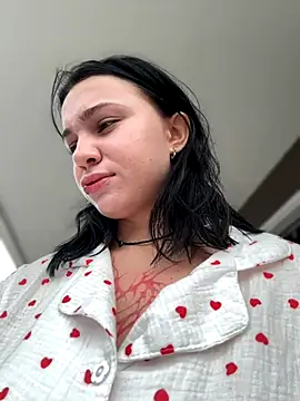 Snapshot of VendiMur chatting on 11/17/25, 02:06 VendiMur online show from 11/17/25, 02:06