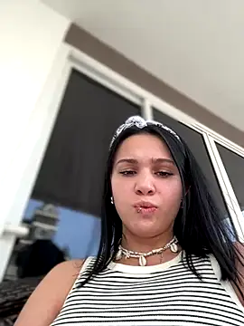 Snapshot of VendiMur chatting on 11/23/25, 02:00 VendiMur online show from 11/23/25, 02:00