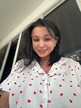 Snapshot of VendiMur chatting on 11/26/25, 02:01 VendiMur online show from 11/26/25, 02:01