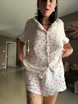 Snapshot of VendiMur chatting on 12/14/25, 02:06 VendiMur online show from 12/14/25, 02:06