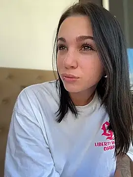 Snapshot of VendiMur chatting on 12/15/25, 02:05 VendiMur online show from 12/15/25, 02:05