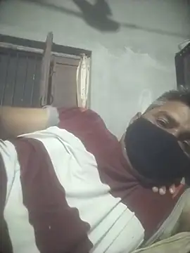 Snapshot of Manjit009 chatting on 10/20/25, 06:30 Manjit009 online show from 10/20/25, 06:30