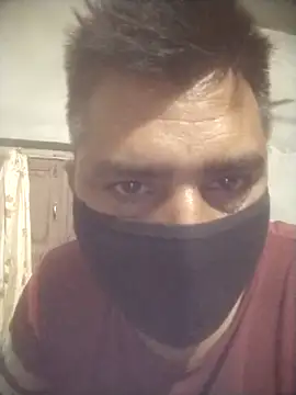 Snapshot of Manjit009 chatting on 11/21/25, 04:27 Manjit009 online show from 11/21/25, 04:27