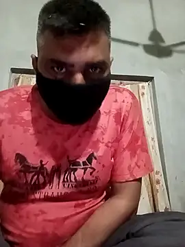 Snapshot of Manjit009 chatting on 12/14/25, 04:56 Manjit009 online show from 12/14/25, 04:56