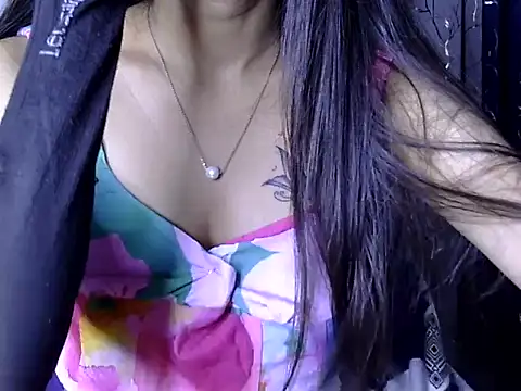 Riva arora01 online show from 12/02/25, 10:42