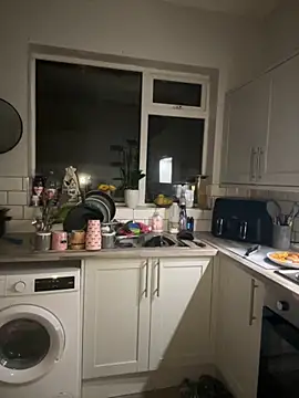 Snapshot of CheekyChelseaX chatting on 11/22/25, 08:30 CheekyChelseaX online show from 11/22/25, 08:30