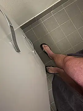 Snapshot of NuclearValue40 chatting on 02/10/26, 07:29 NuclearValue40 online show from 02/10/26, 07:29