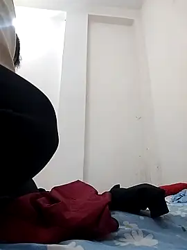 Snapshot of 7incpink chatting on 12/18/25, 04:07 7incpink online show from 12/18/25, 04:07