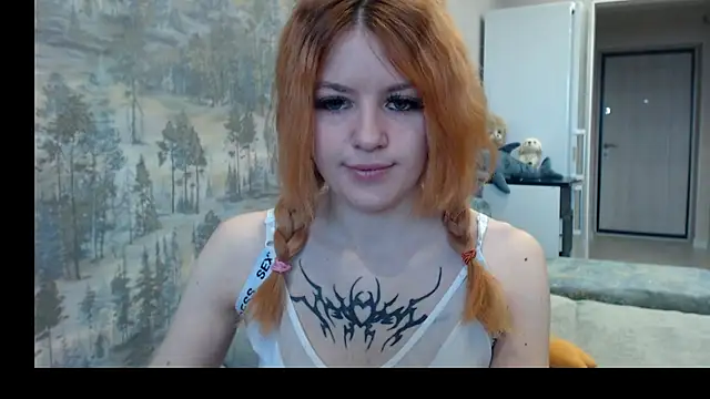   Elina   online show from 12/17/25, 05:35