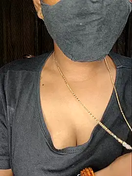 Snapshot of SindhuHappy chatting on 09/26/25, 03:05 SindhuHappy online show from 09/26/25, 03:05