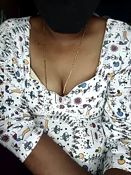 Snapshot of SindhuHappy chatting on 11/04/25, 02:49 SindhuHappy online show from 11/04/25, 02:49