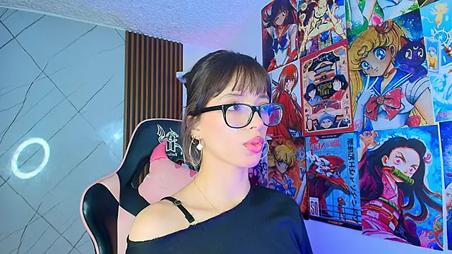 Snapshot of Sweet_1Angel chatting on 09/27/25, 12:10 Sweet 1Angel online show from 09/27/25, 12:10