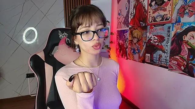 Snapshot of Sweet_1Angel chatting on 10/02/25, 12:01 Sweet 1Angel online show from 10/02/25, 12:01