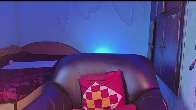 royeoy22 online show from 02/04/26, 06:30