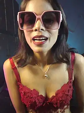 royeoy22 online show from 04/18/26, 11:36