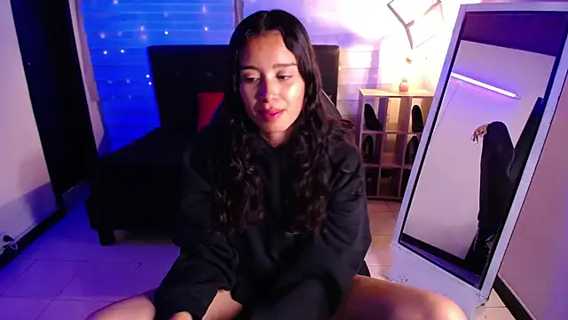 Snapshot of _Mia_Evans_1 chatting on 11/08/25, 07:45 Mia Evans 1 online show from 11/08/25, 07:45