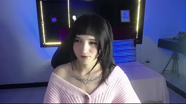  Charlotte Collins  online show from 02/05/26, 02:54