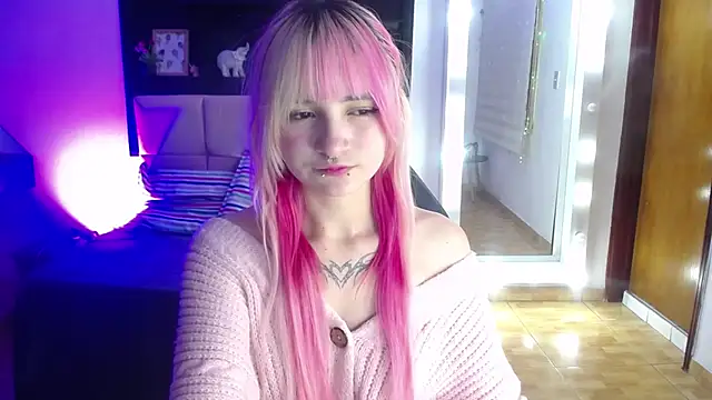  Charlotte Collins  online show from 06/19/26, 03:38