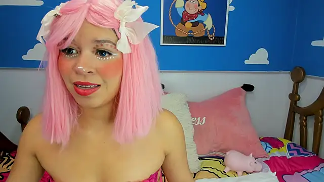 Snapshot of miss__evolet chatting on 11/05/25, 11:10 miss evolet online show from 11/05/25, 11:10