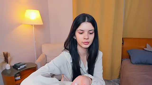 JoCauterucci online show from 12/05/25, 06:44