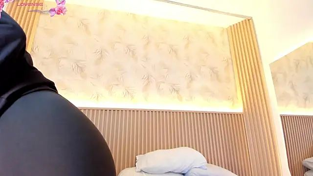 Liss-Reyes online show from 05/22/26, 12:11