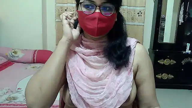 Elena cruz5 online show from 11/26/25, 12:22