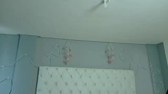Snapshot of Emma_visconti chatting on 09/30/25, 12:32 Emma visconti online show from 09/30/25, 12:32