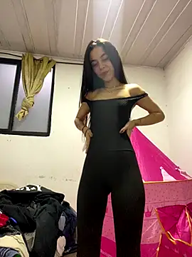 Snapshot of sashaxxx1630 chatting on 10/12/25, 10:53 sashaxxx1630 online show from 10/12/25, 10:53