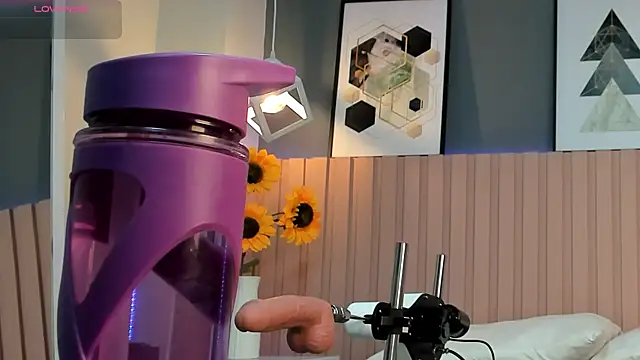 Mia Valentine  online show from 11/01/25, 03:25