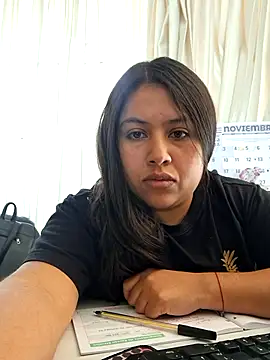 Snapshot of Amapola_blue chatting on 11/27/25, 02:41 Amapola blue online show from 11/27/25, 02:41