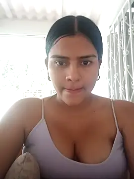 Snapshot of daringxxxhot chatting on 09/26/25, 10:25 daringxxxhot online show from 09/26/25, 10:25