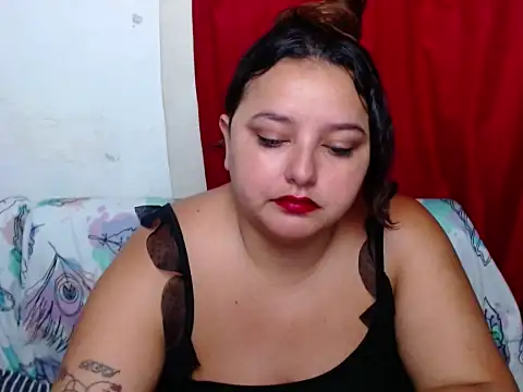 Snapshot of KeilyHall chatting on 09/23/25, 11:35 KeilyHall online show from 09/23/25, 11:35