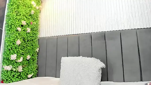 Skarlett hot  online show from 01/08/26, 09:50