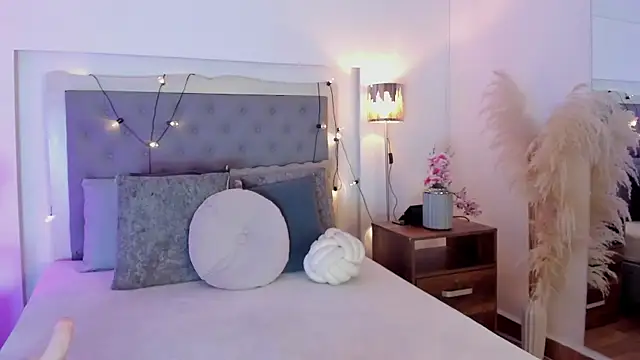 aby smiith  online show from 04/14/26, 07:53