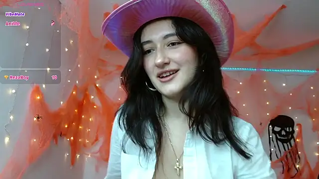 AlessandraLB online show from 10/05/25, 10:35