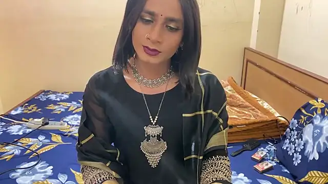 LuvLayla online show from 01/11/26, 08:03