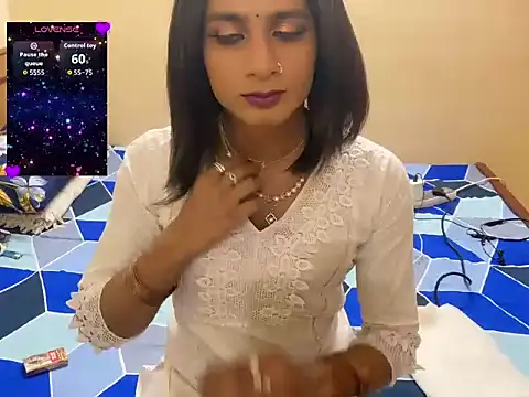 LuvLayla online show from 04/22/26, 08:10