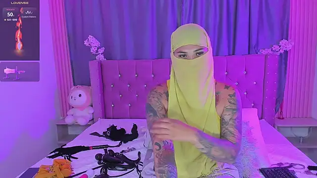 Nayla-Mouna online show from 04/07/26, 07:20