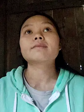 omiu-baby online show from 11/21/25, 12:54