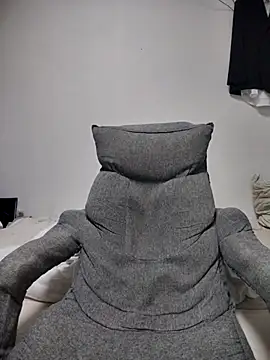 Snapshot of sho1101music chatting on 10/06/25, 12:13 sho1101music online show from 10/06/25, 12:13