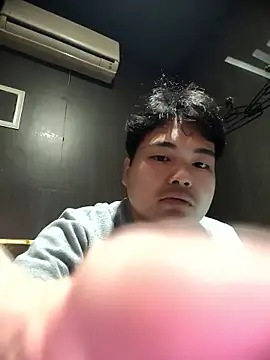 Snapshot of sho1101music chatting on 11/17/25, 05:35 sho1101music online show from 11/17/25, 05:35