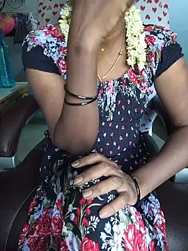 Snapshot of umashreetamil chatting on 06/10/26, 08:13 umashreetamil online show from 06/10/26, 08:13