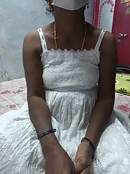 Snapshot of umashreetamil chatting on 06/11/26, 11:14 umashreetamil online show from 06/11/26, 11:14