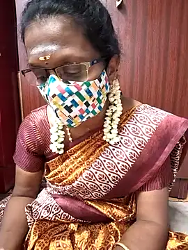 Snapshot of umashreetamil chatting on 06/27/26, 03:06 umashreetamil online show from 06/27/26, 03:06