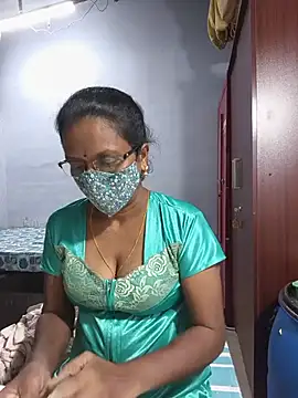 Snapshot of umashreetamil chatting on 07/14/26, 11:54 umashreetamil online show from 07/14/26, 11:54