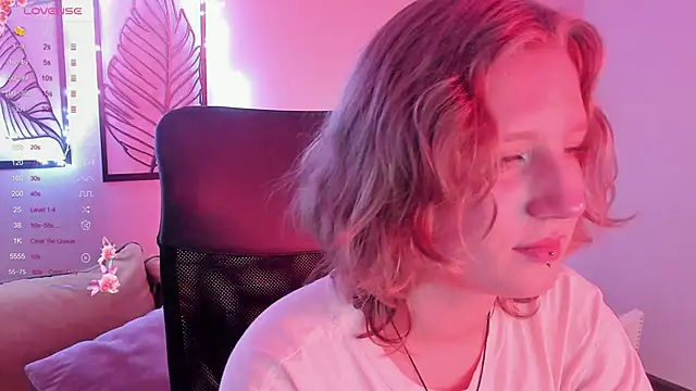 Hailey Foxy online show from 11/24/25, 09:09