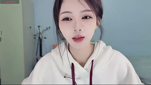 Sue101010 online show from 11/21/25, 07:01