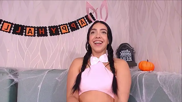 Snapshot of mia_scot chatting on 10/30/25, 11:55 mia scot online show from 10/30/25, 11:55