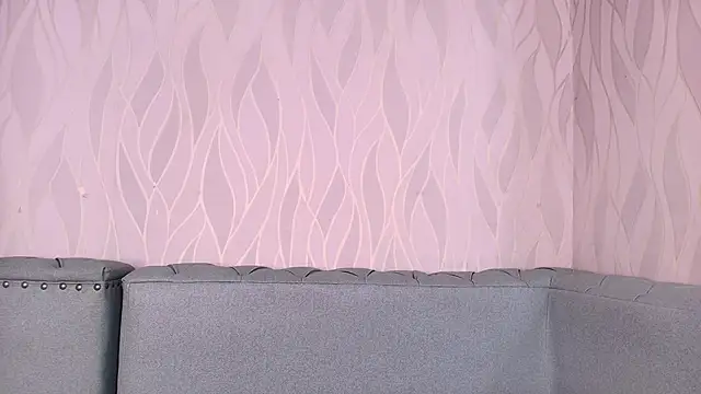 Snapshot of mia_scot chatting on 11/15/25, 12:02 mia scot online show from 11/15/25, 12:02