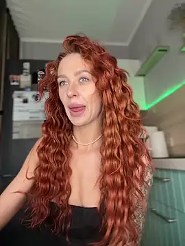 LittleFox    online show from 02/03/26, 06:40